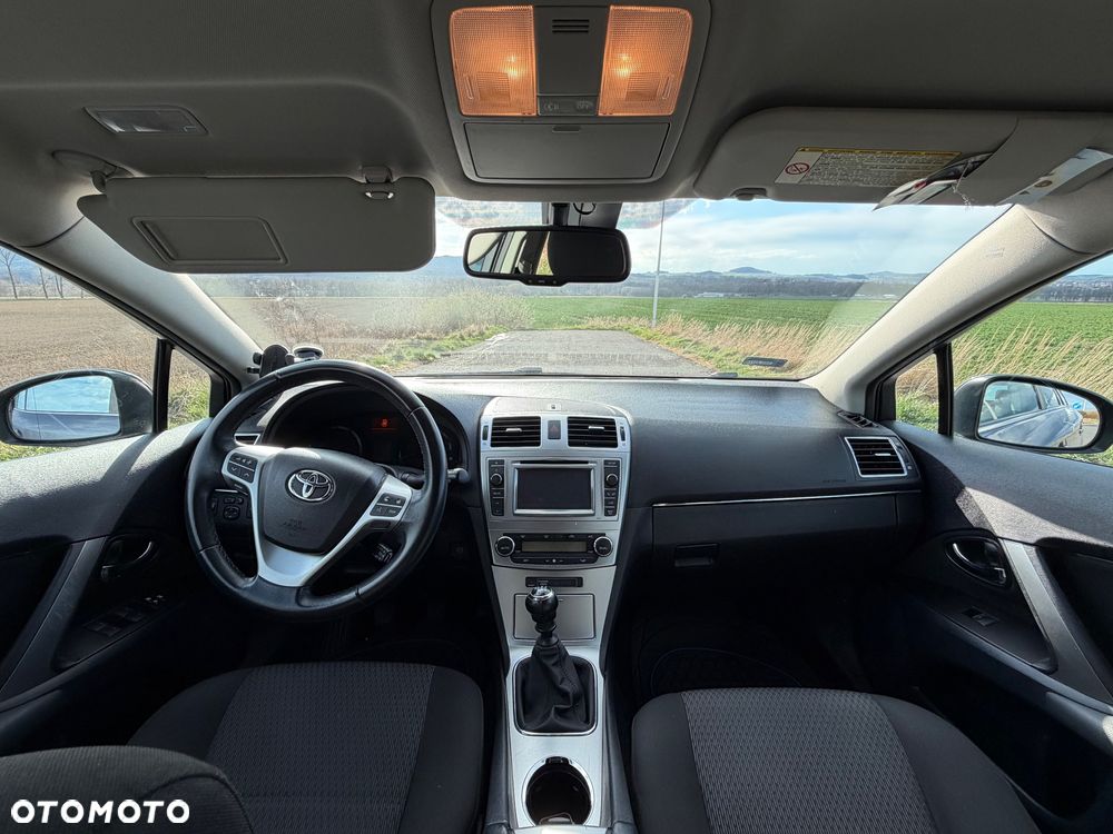 Toyota Avensis 1.8 Sol EU5 - 7