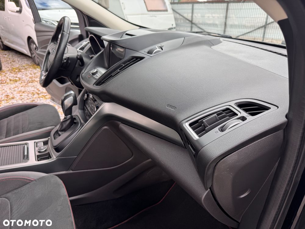 Ford Kuga 1.5 EcoBoost AWD ST-Line ASS - 17