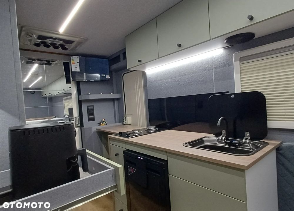 Iveco Daily kamper - 21