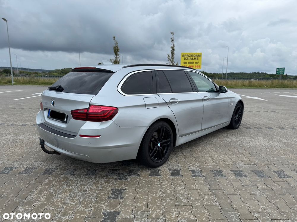 BMW Seria 5 525d Sport-Aut Luxury Line - 6