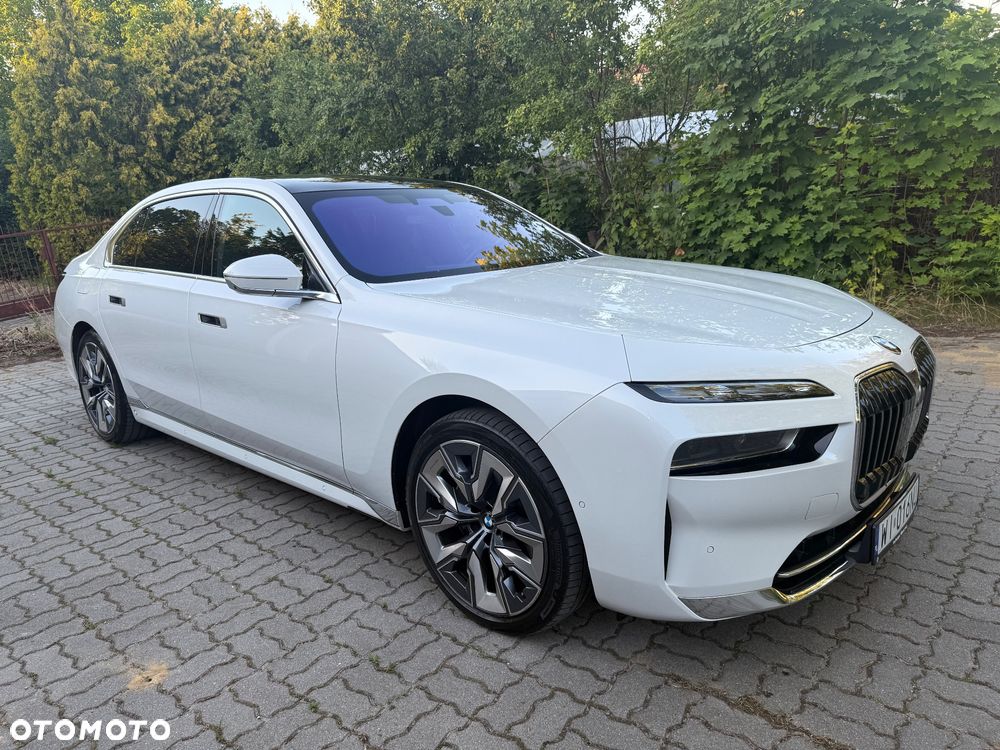 BMW Seria 7 - 38