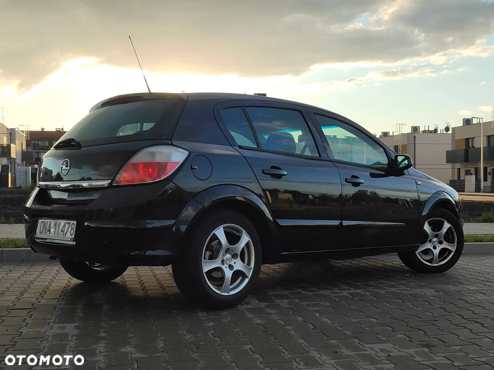 Opel Astra 1.6 Enjoy - 11