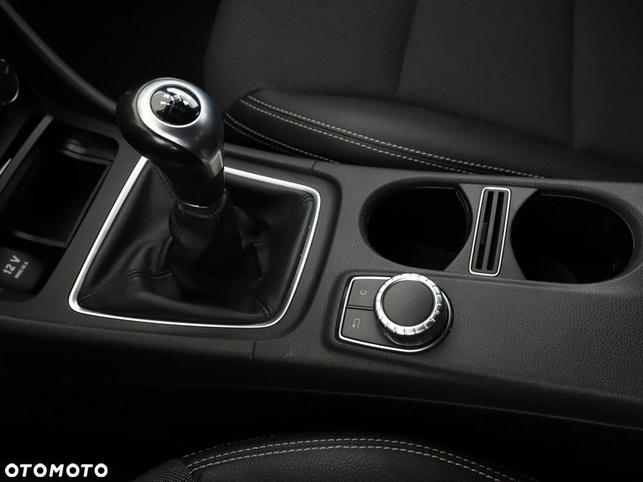 Mercedes-Benz Klasa A 180 (BlueEFFICIENCY) Style - 26