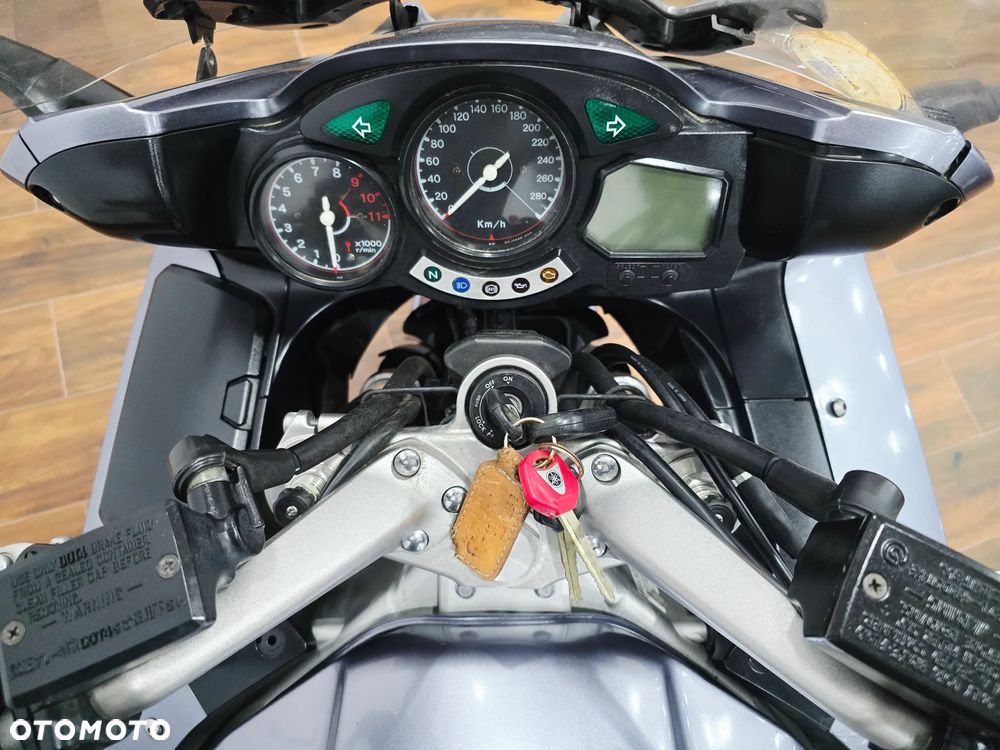 Yamaha FJR - 4