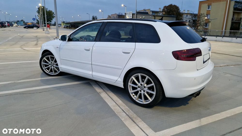 Audi A3 Sportback 2.0 TDI DPF Quattro Ambition - 9