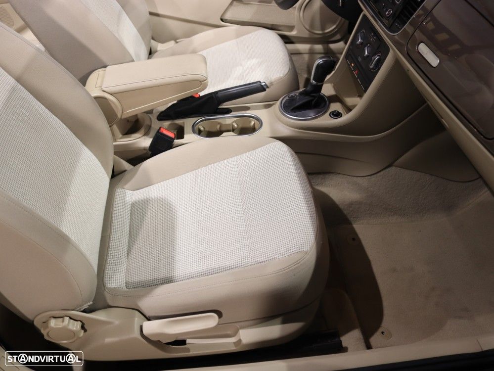 VW New Beetle Cabriolet 1.4 TSI Sport DSG - 19