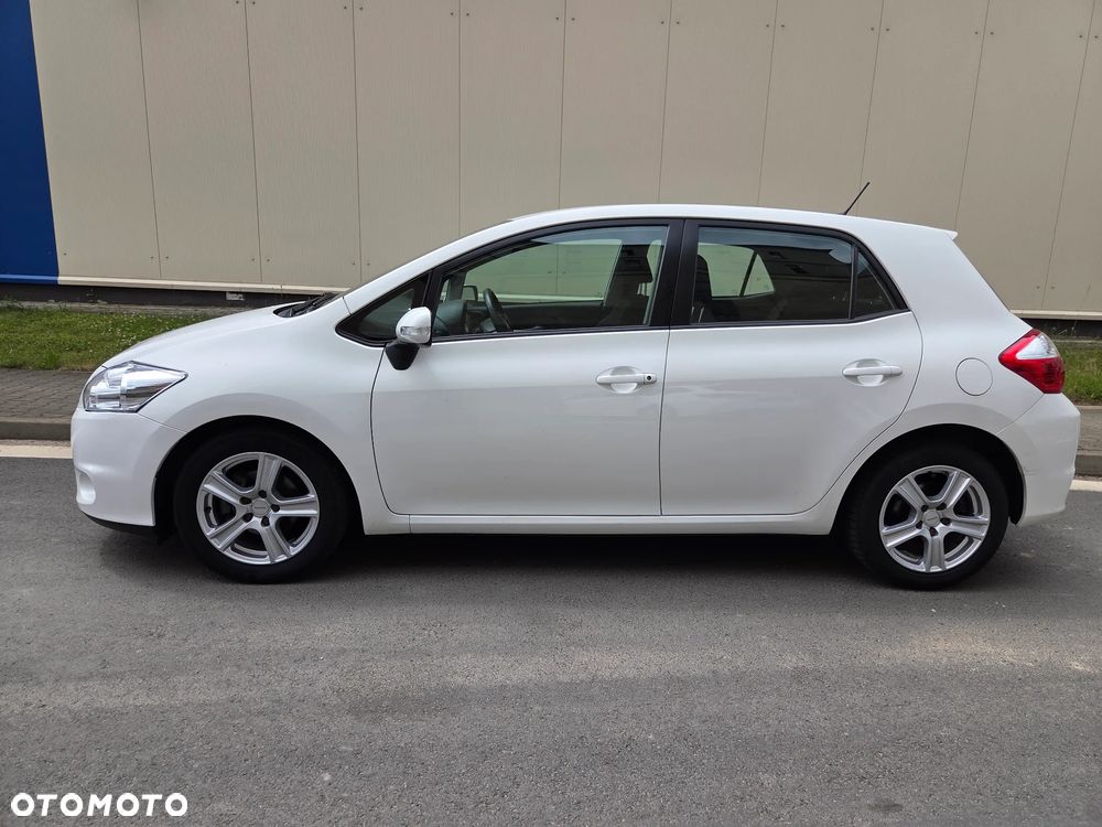 Toyota Auris 1.6 Dynamic - 3