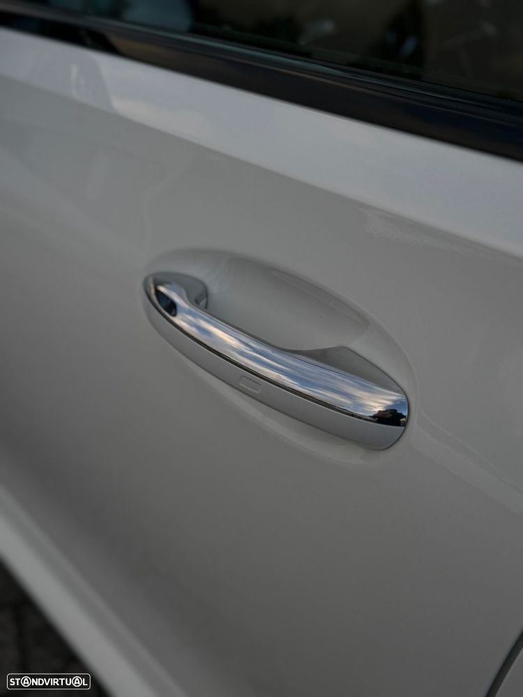 Mercedes-Benz C 300 e AMG Line - 12