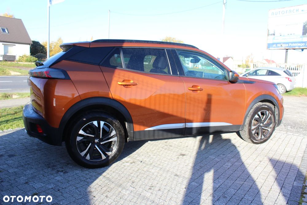 Peugeot 2008 1.2 PureTech Allure S&S EAT8 - 6
