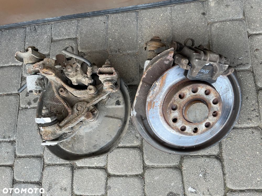 AUDI A4 B6 B7 piasta zwrotnica abs zacisk lewa prawa lewy prawy tył - 1