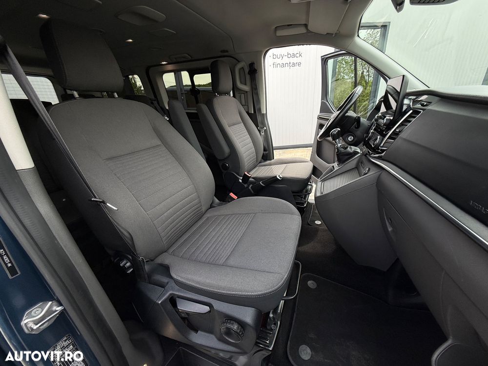Ford Tourneo Custom - 20