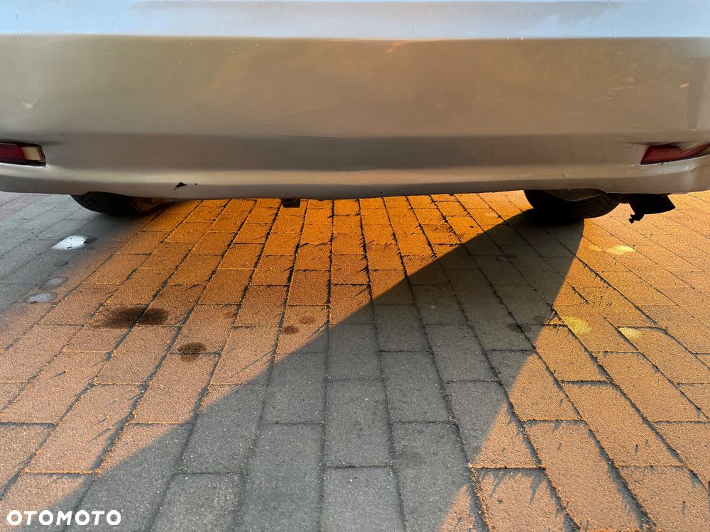 Toyota Avensis 2.0 D-4D Luna - 14