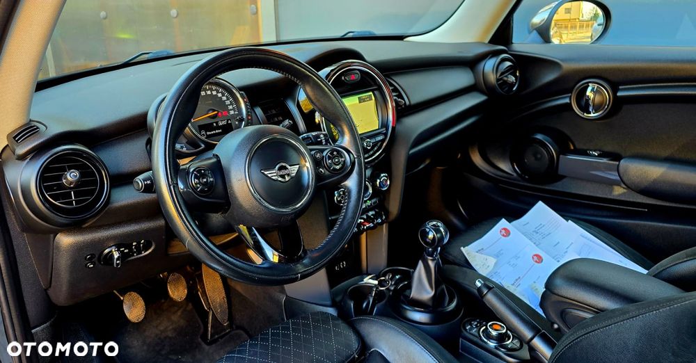 MINI Cooper - 24