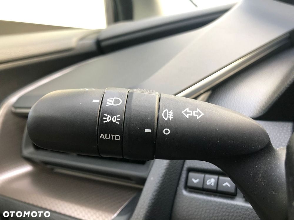 Toyota Prius - 24