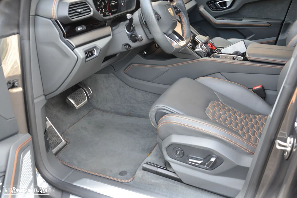 Lamborghini Urus 4.0 V8 - 24