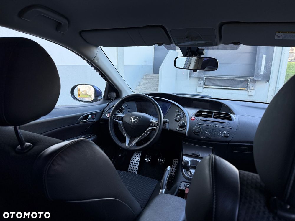 Honda Civic 1.8 GT Special Edition - 11