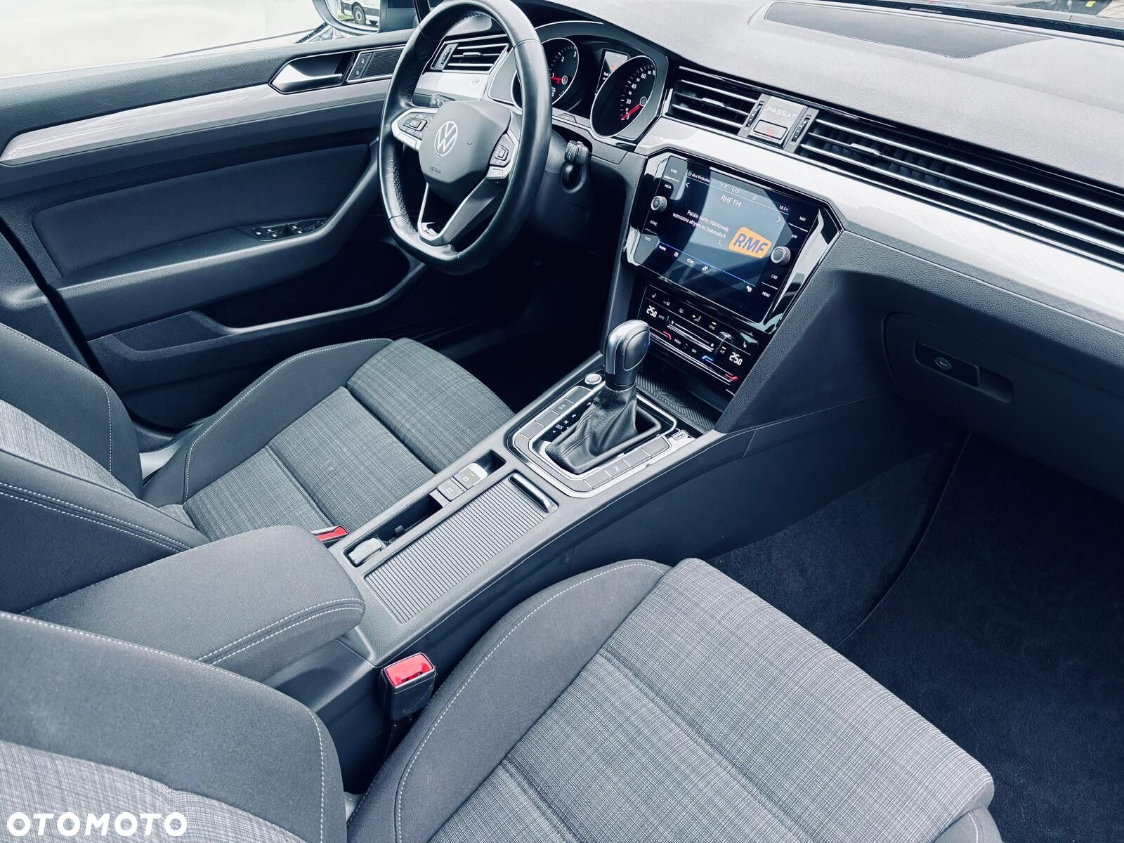 Volkswagen Passat 2.0 TDI EVO Business DSG - 17
