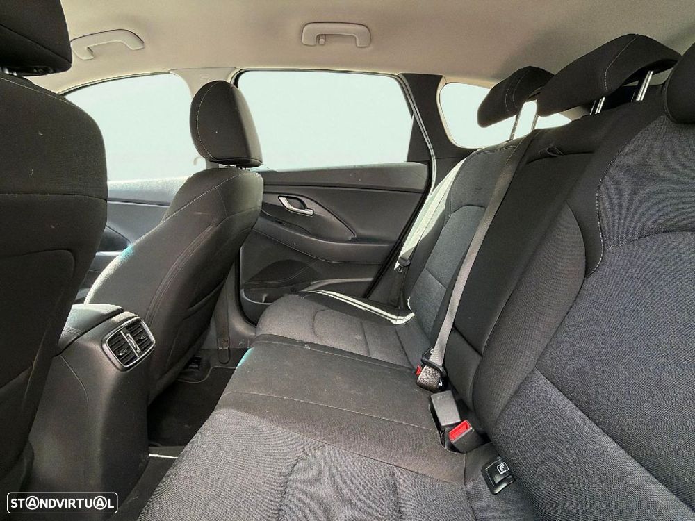 Hyundai i30 - 16