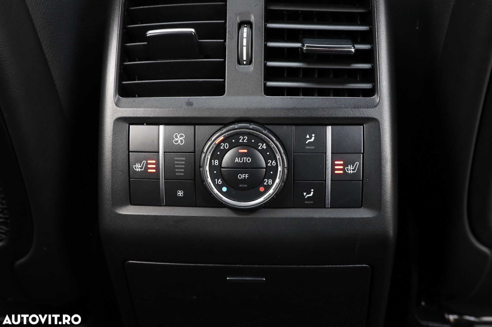 Mercedes-Benz GL 350 BlueTEC 4Matic 7G-TRONIC - 31