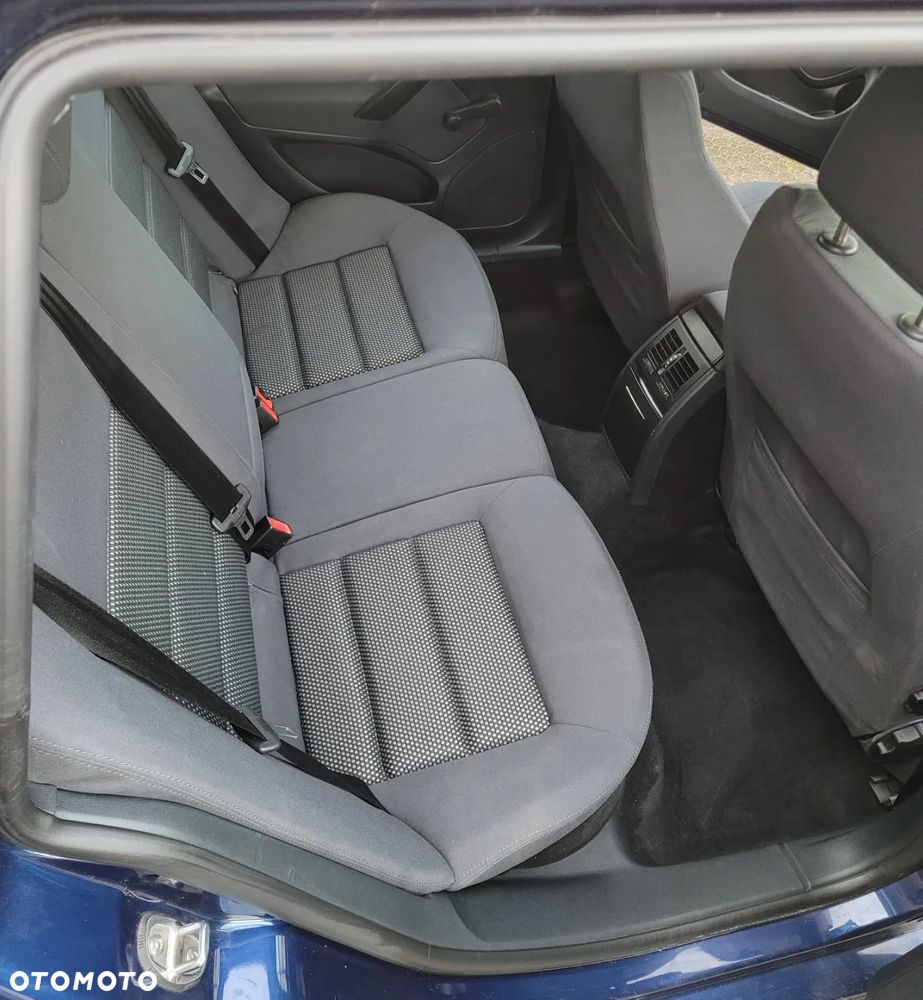 Skoda Octavia 2.0 FSI Ambiente - 19