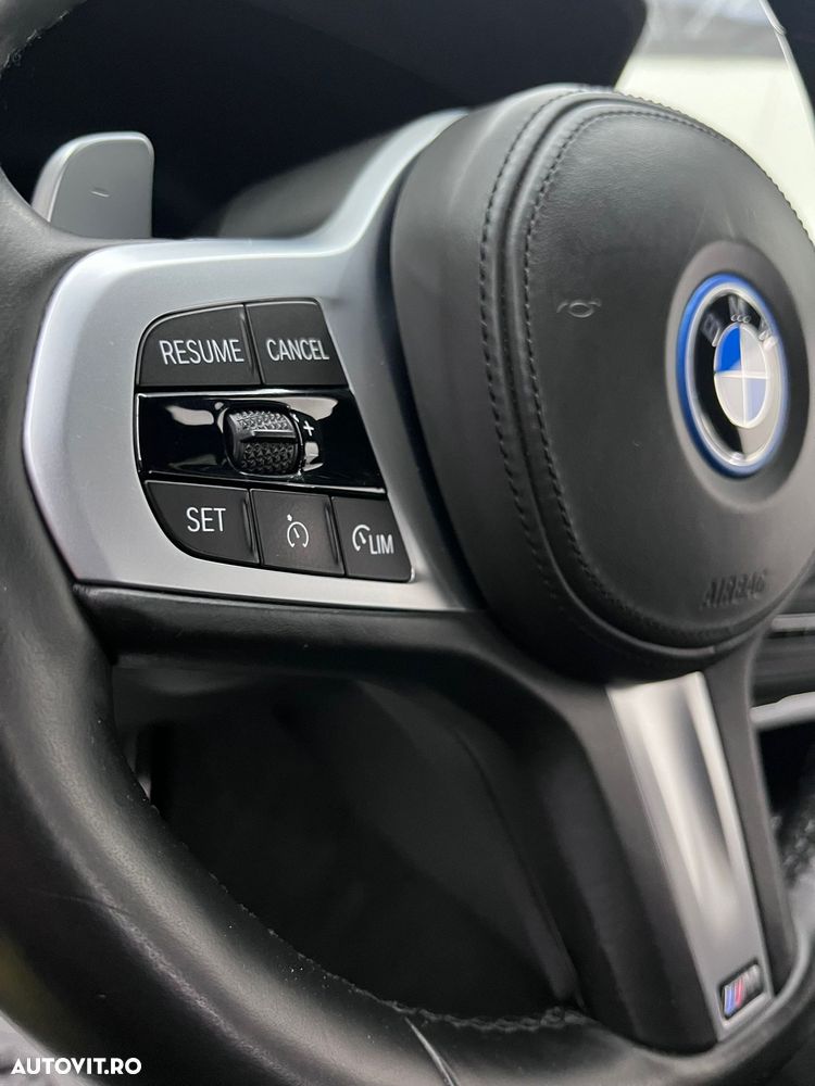 BMW Seria 3 330e Aut. M Sport - 14