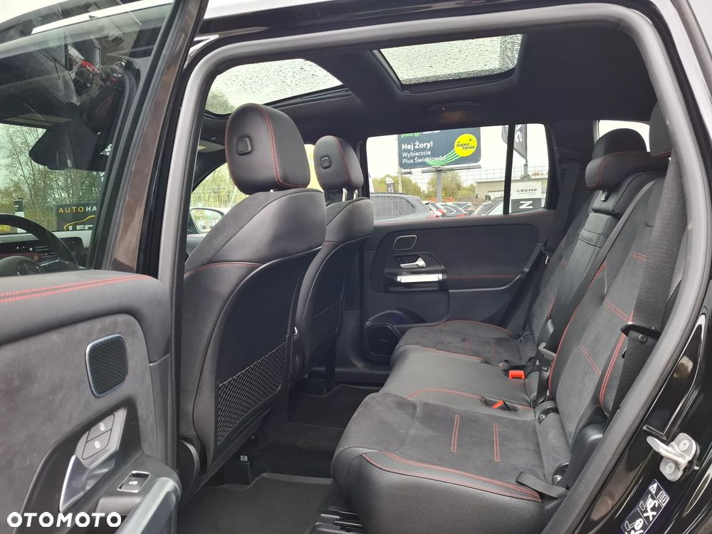 Mercedes-Benz GLB 250 4-Matic AMG Line 8G-DCT - 36