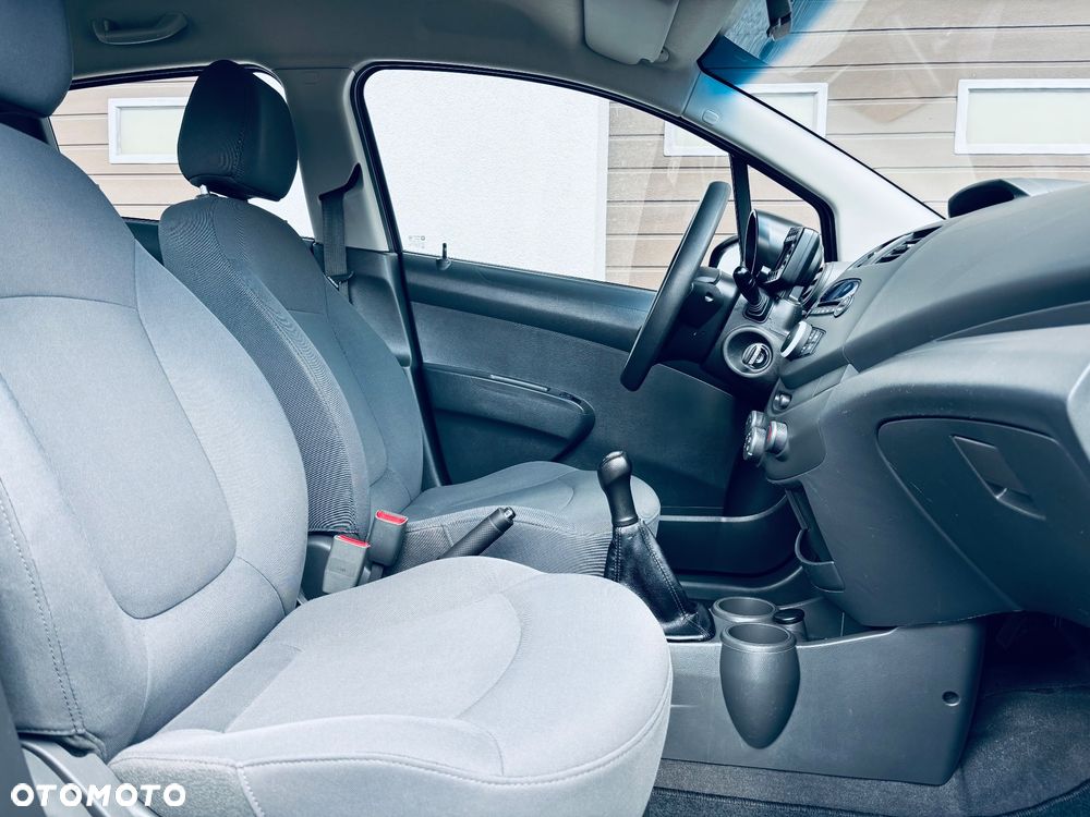 Chevrolet Spark 1.0 Base+ - 23