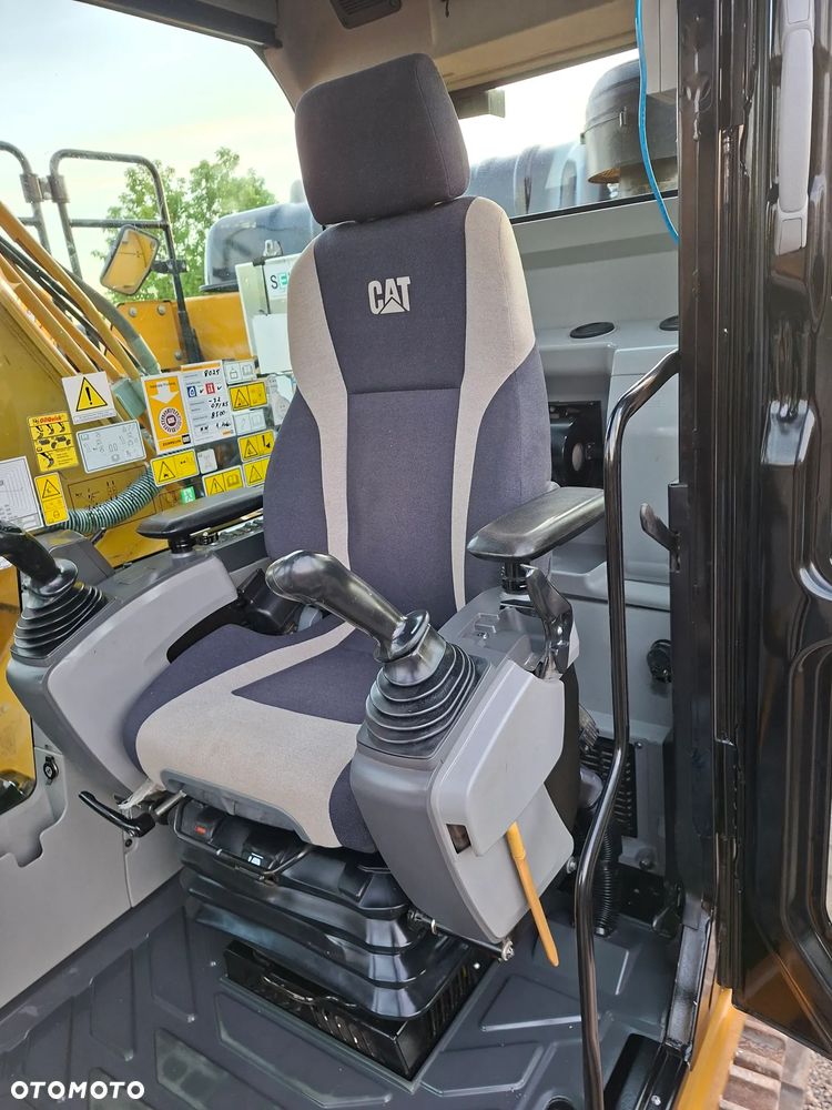 Caterpillar CAT 326 FL - 37