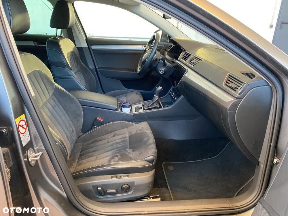 Skoda Superb 2.0 TDI SCR Style DSG - 6