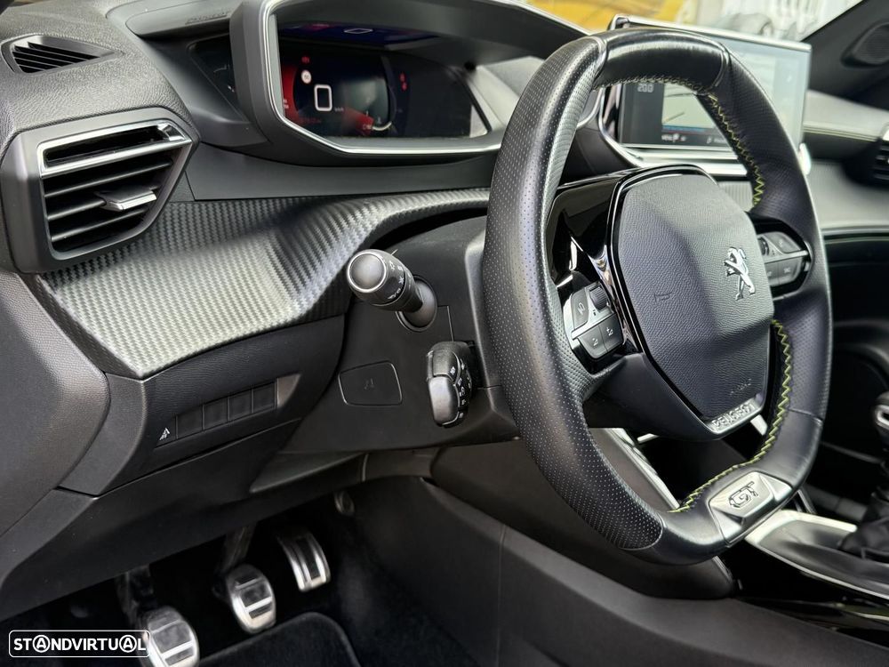 Peugeot 2008 1.2 PureTech GT - 25