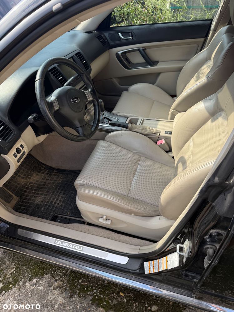 Subaru Legacy - 6