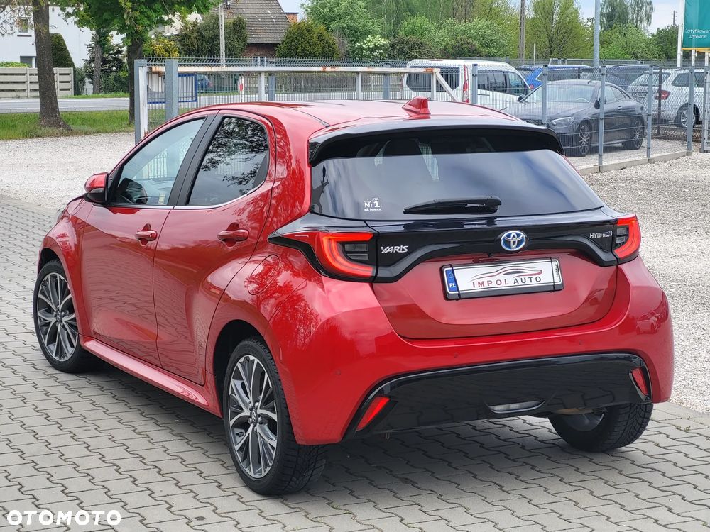 Toyota Yaris Hybrid 1.5 Executive - 4