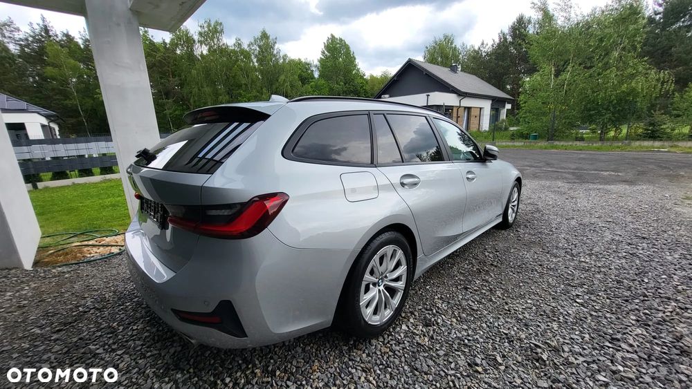 BMW Seria 3 318d Touring - 8