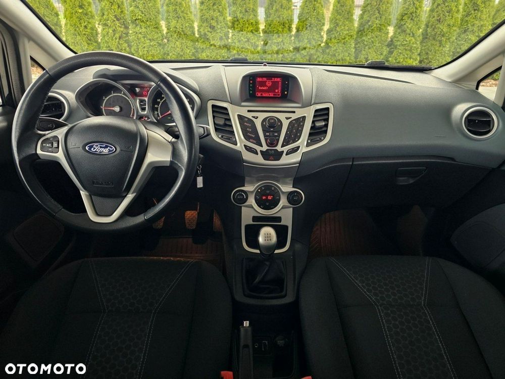 Ford Fiesta 1.25 Titanium X - 24