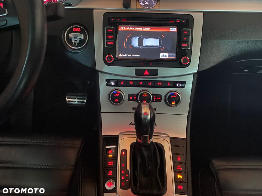 Volkswagen Passat Alltrack 2.0 TDI 4Motion DSG BlueMotion Tec - 36