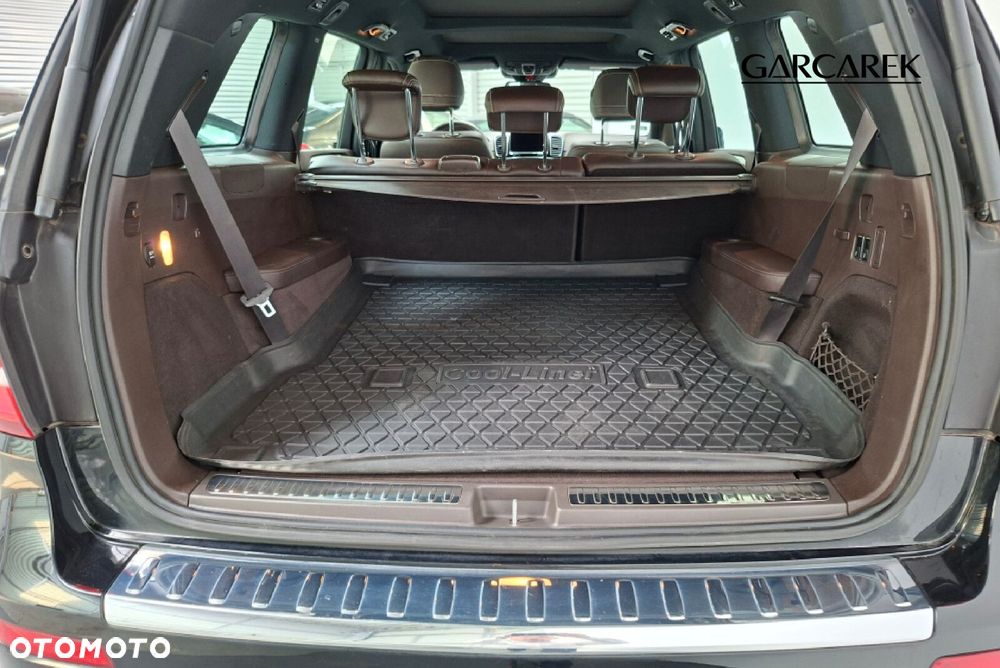 Mercedes-Benz GLS - 22