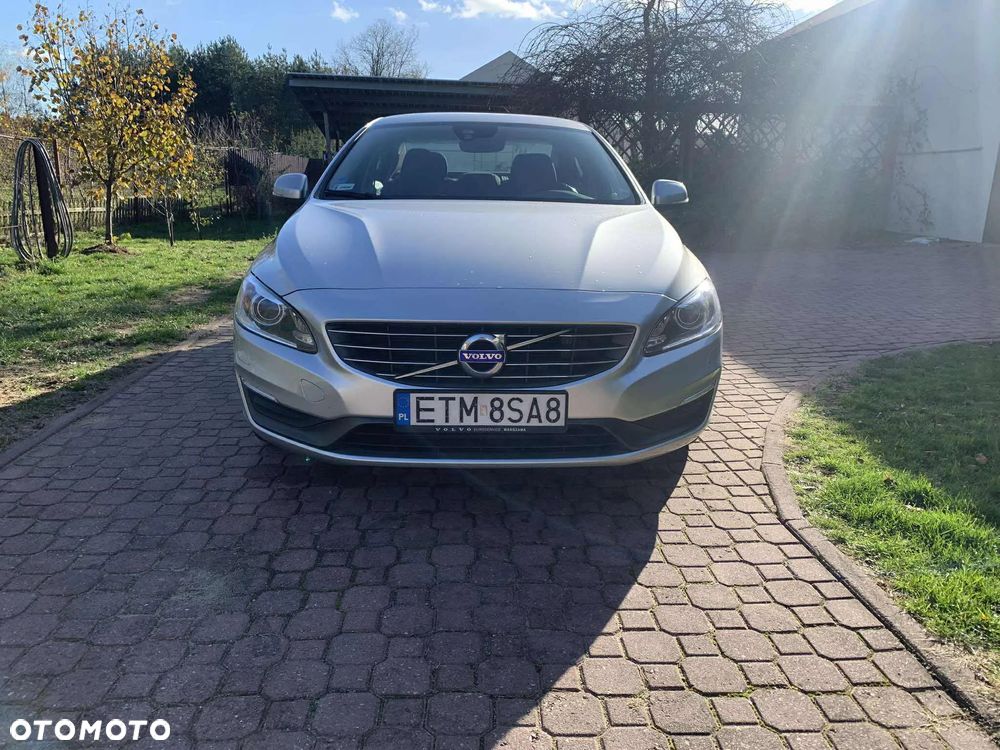 Volvo S60 T3 Momentum - 8