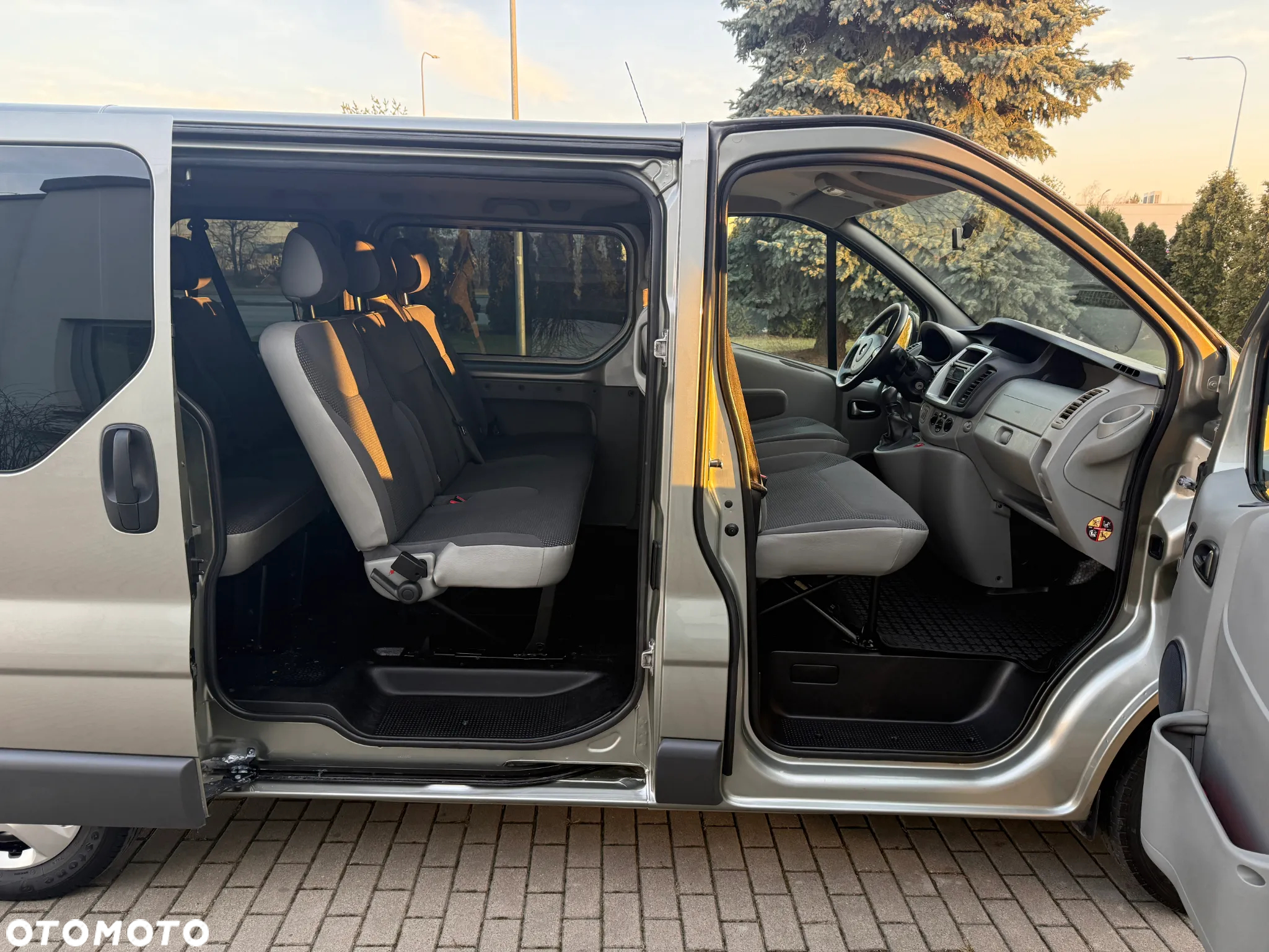 Opel Vivaro - 28
