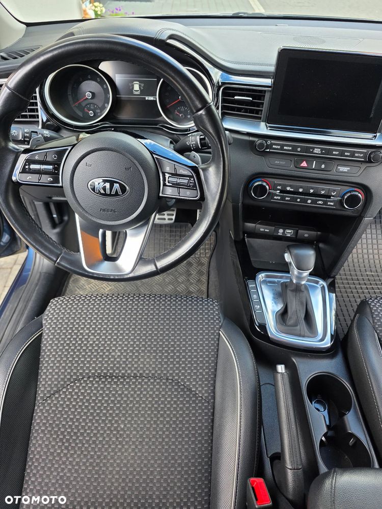 Kia Ceed 1.4 T-GDI L Business Line DCT - 13