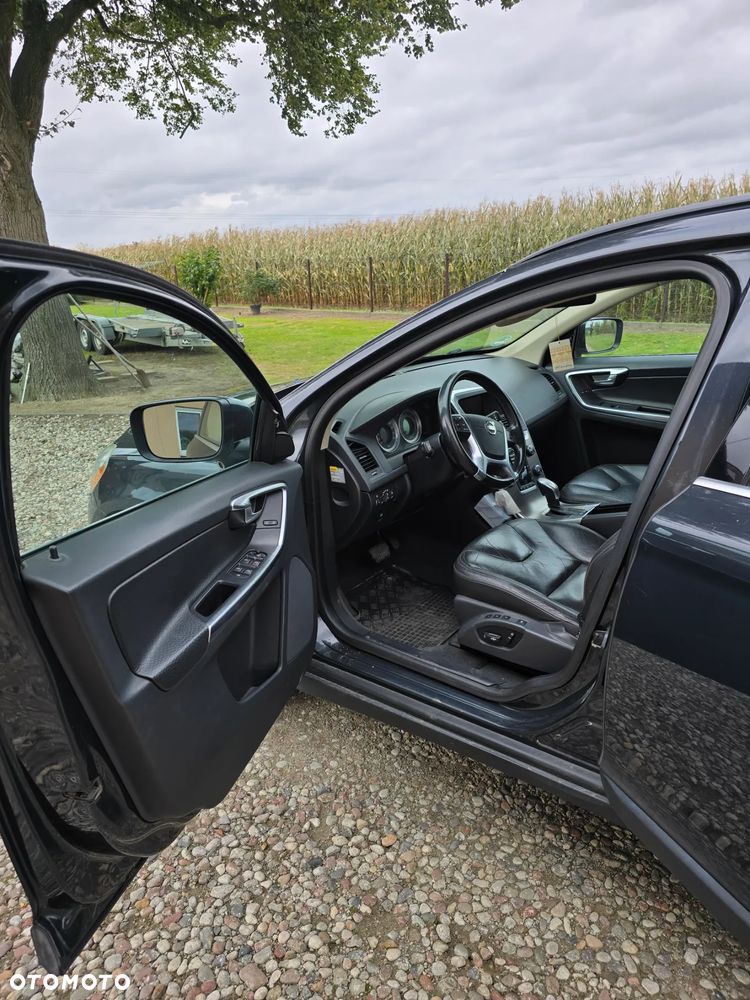 Volvo XC 60 D5 AWD Geartronic Summum - 13