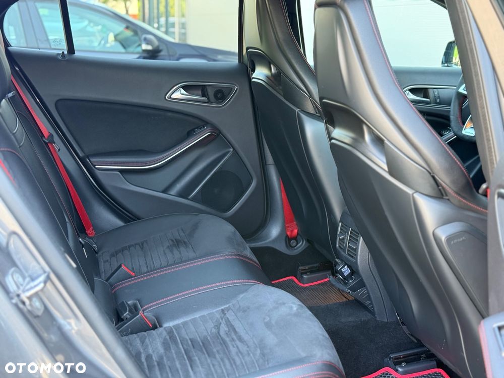 Mercedes-Benz GLA AMG 45 4-Matic - 35