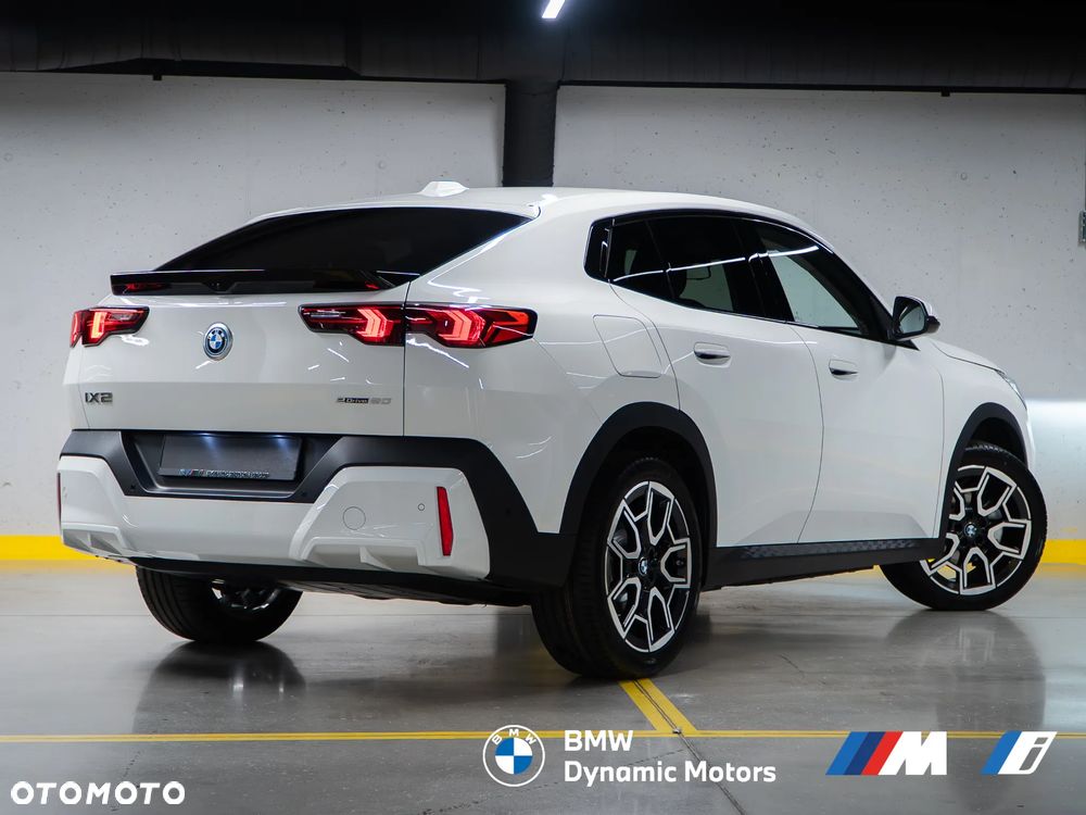 BMW iX2 eDrive20 - 4