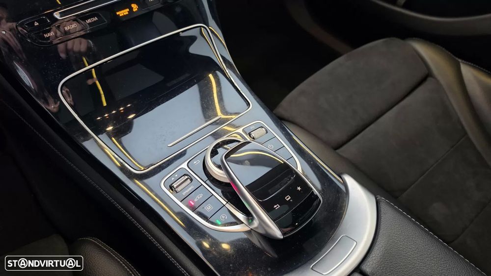 Mercedes-Benz GLC 220 d 4Matic 9G-TRONIC AMG Line - 52