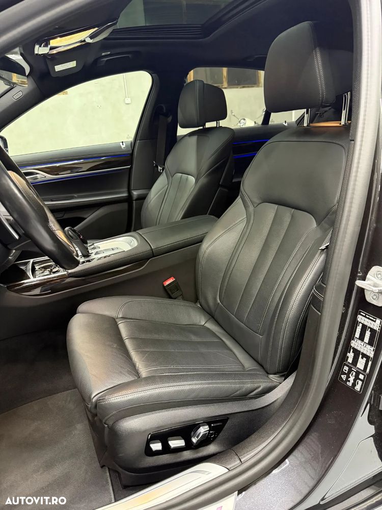 BMW Seria 7 730d xDrive MHEV - 18