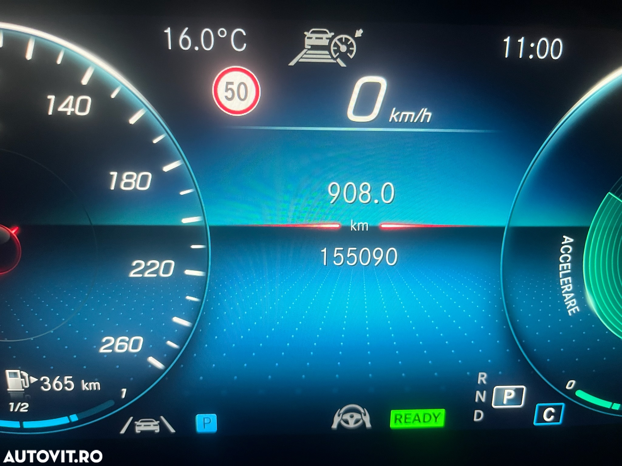 Mercedes-Benz E 300 4MATIC Aut. - 27