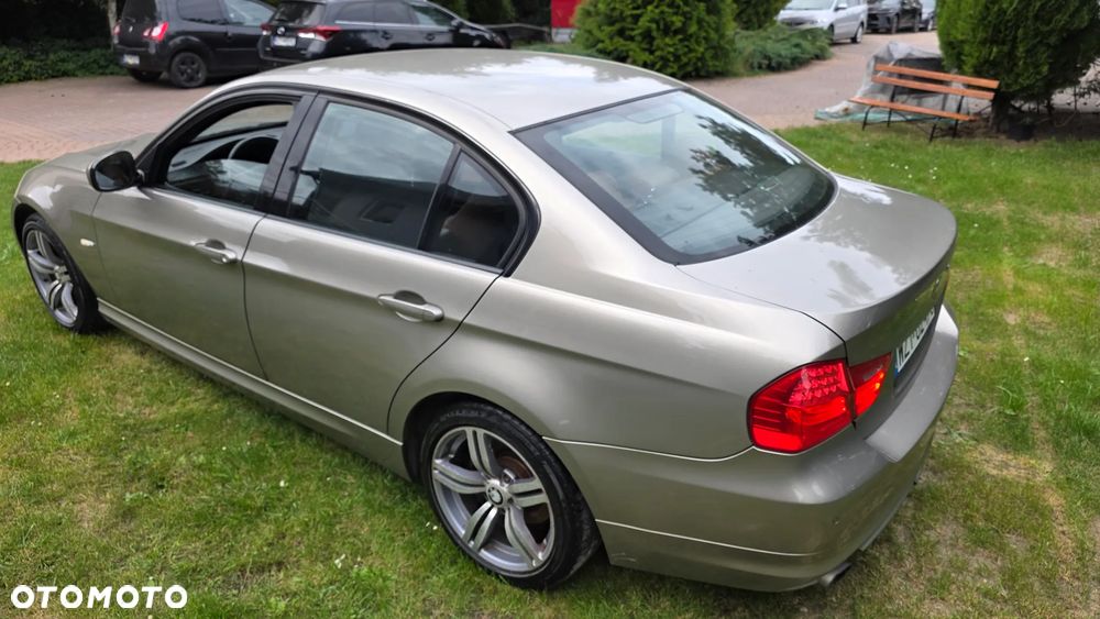 BMW Seria 3 318d - 22