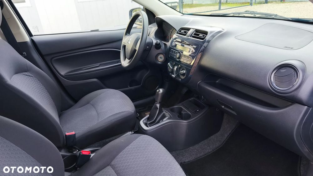 Mitsubishi Space Star - 25