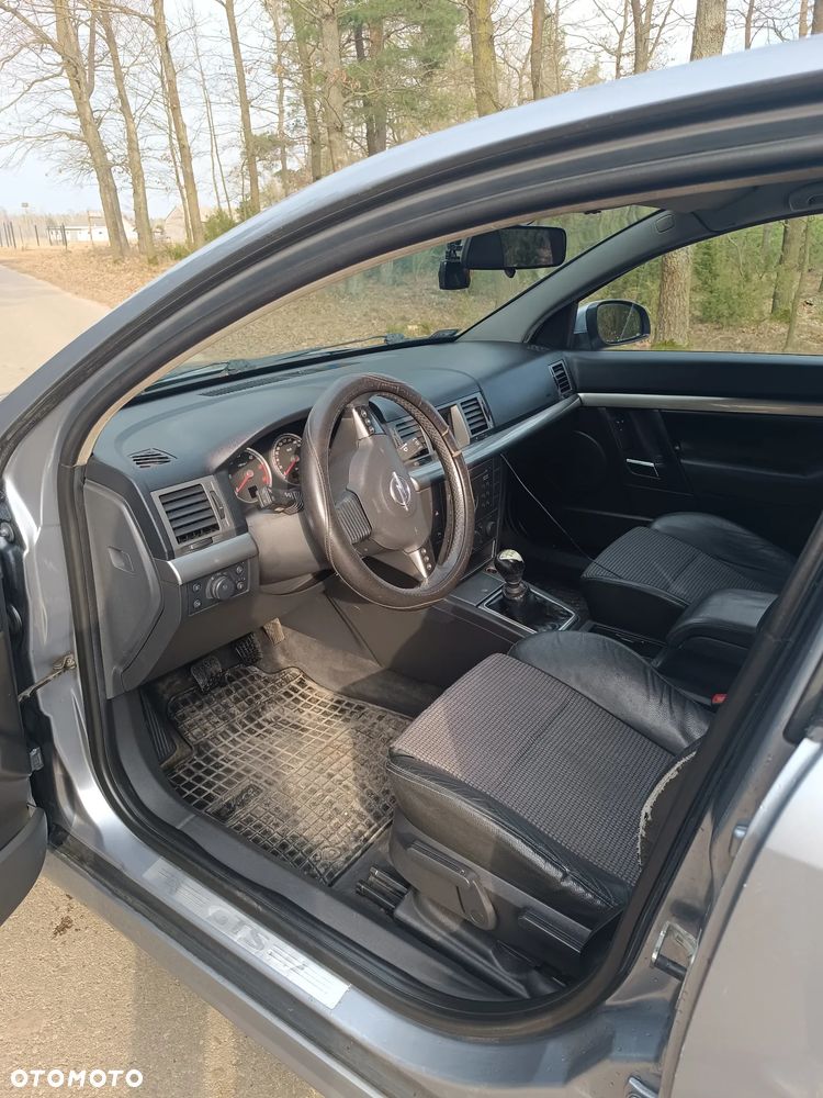 Opel Vectra 1.9 CDTI Sport / GTS - 14