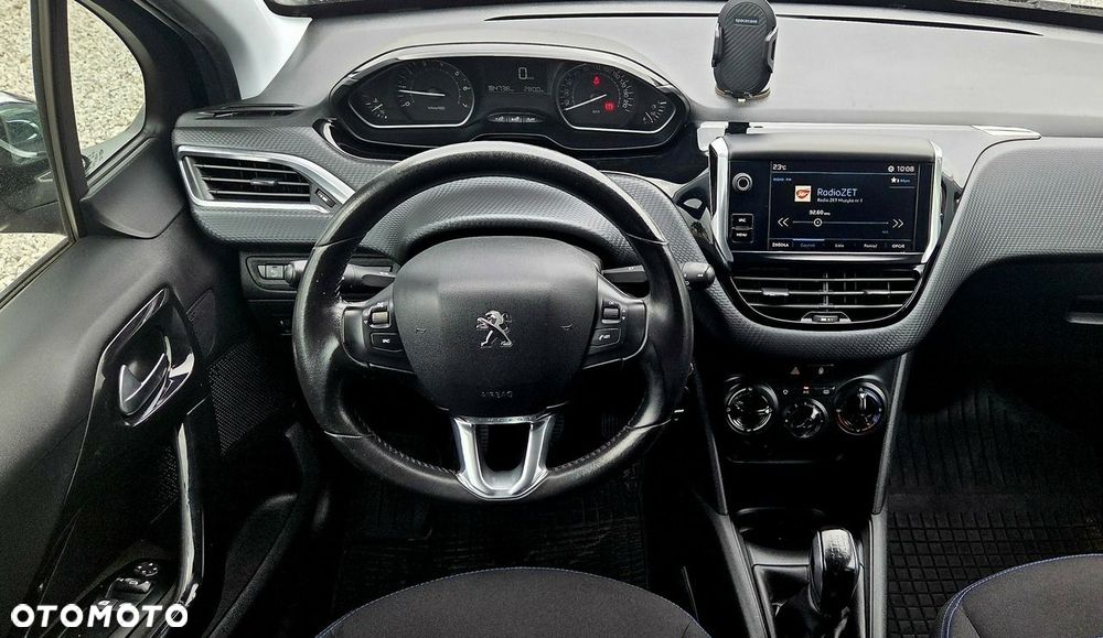 Peugeot 208 - 15