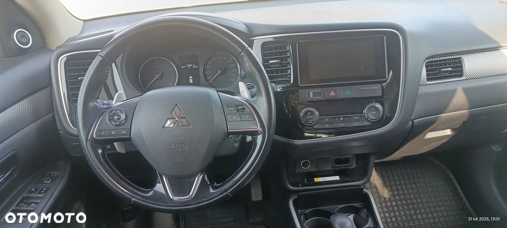 Mitsubishi Outlander 2.0 Intense + 4WD CVT - 12